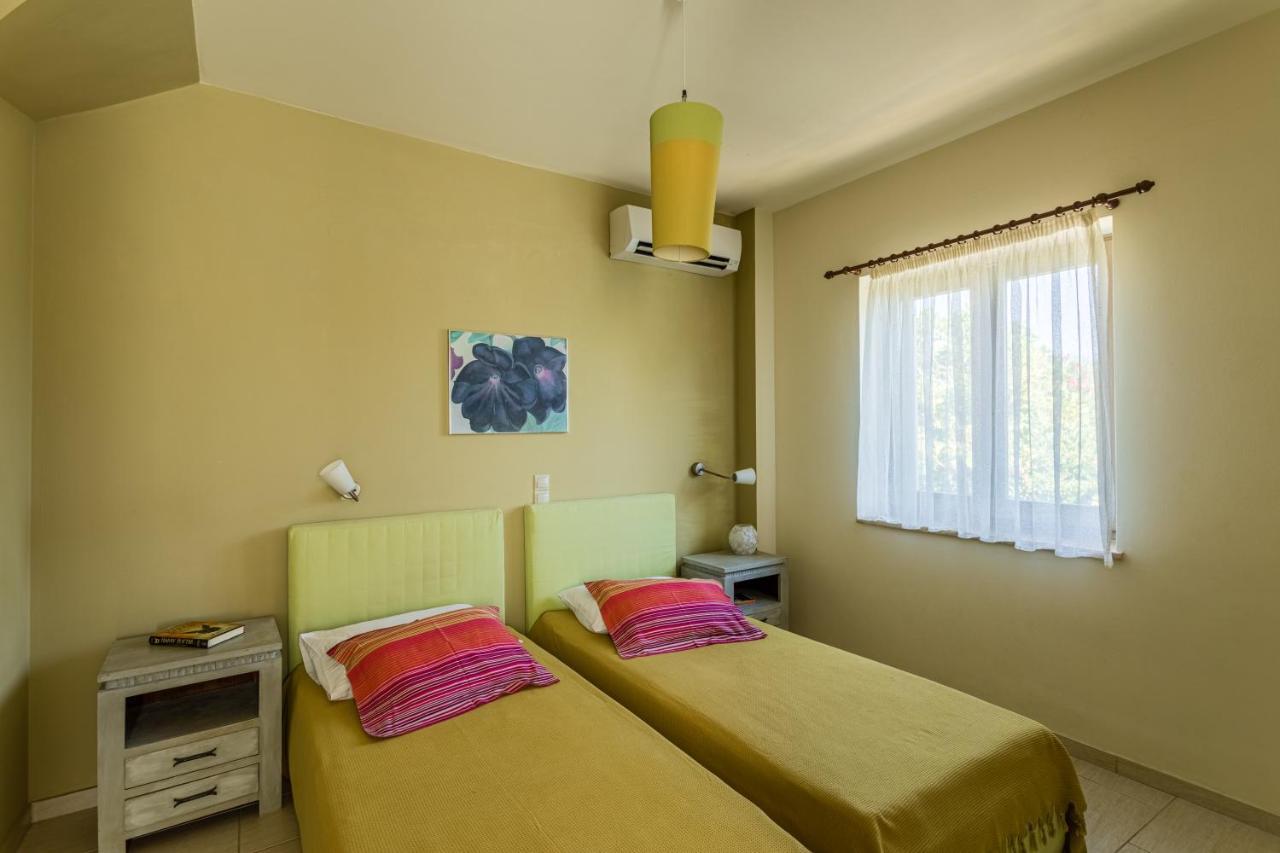 Tria Luxury Residences Sztúpa Kültér fotó
